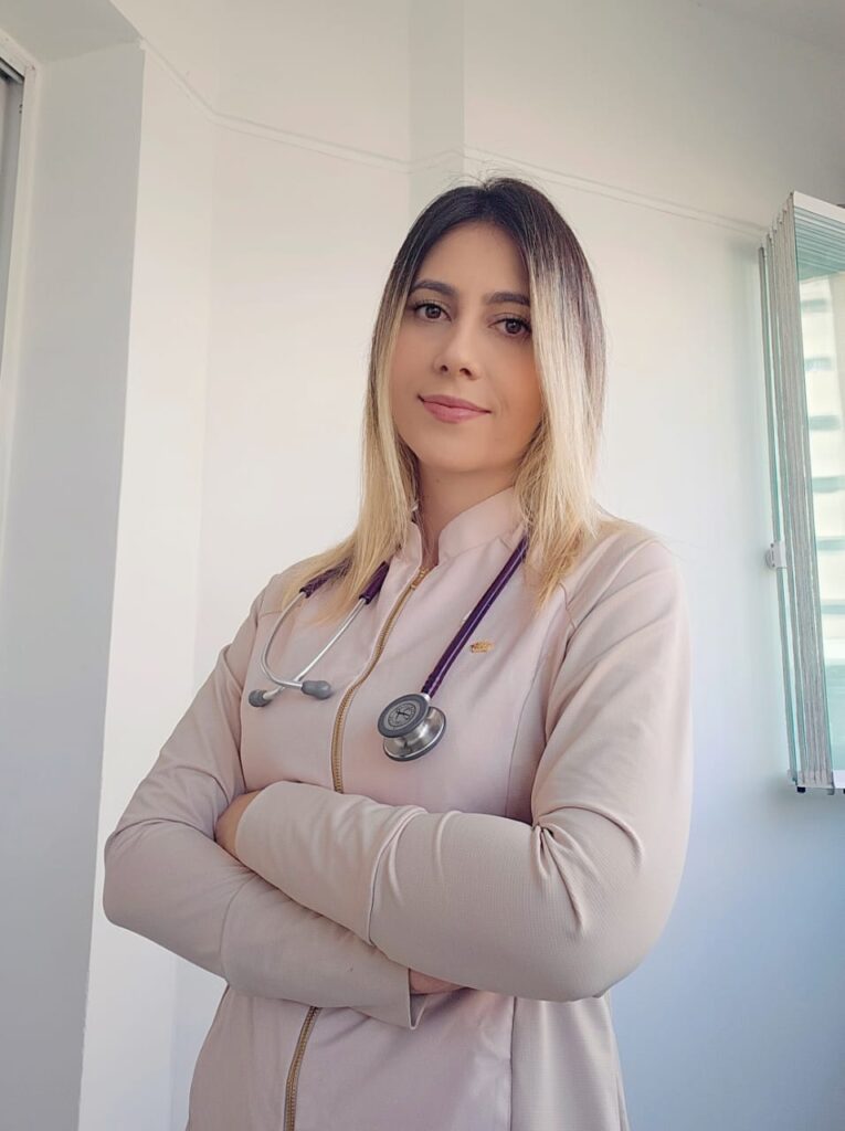 Dra. Isabela C. Francischetti